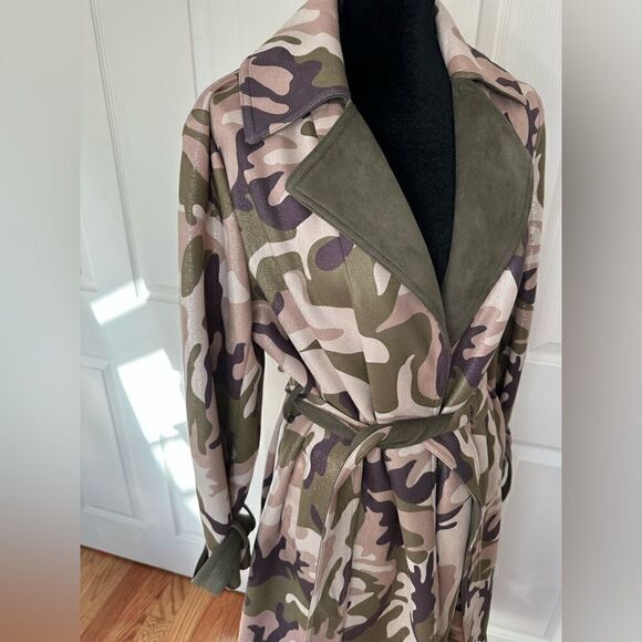 Jayley Camouflage Metallic Shimmer
Faux Suede Trench one size - Picture 14 of 16